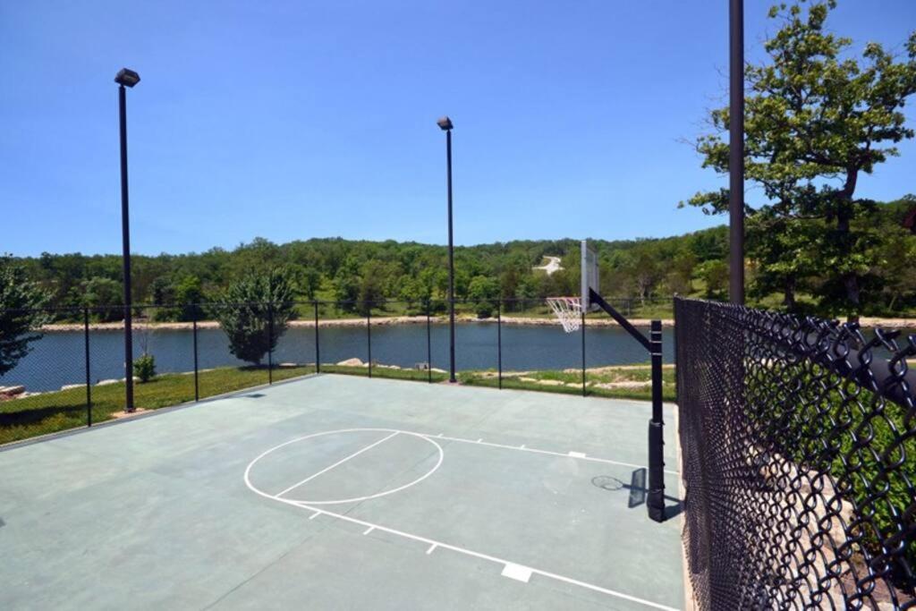 Couples Condo Retreat Overlooking Golf Course Branson West Bagian luar foto